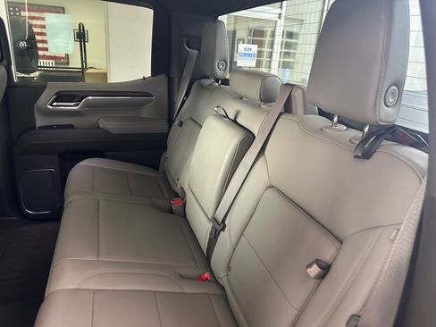 Used 2023 GMC Sierra 1500 SLT w/ SLT Premium Package AWD/4WD image 25
