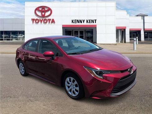 Certified 2024 Toyota Corolla LE FWD image 1