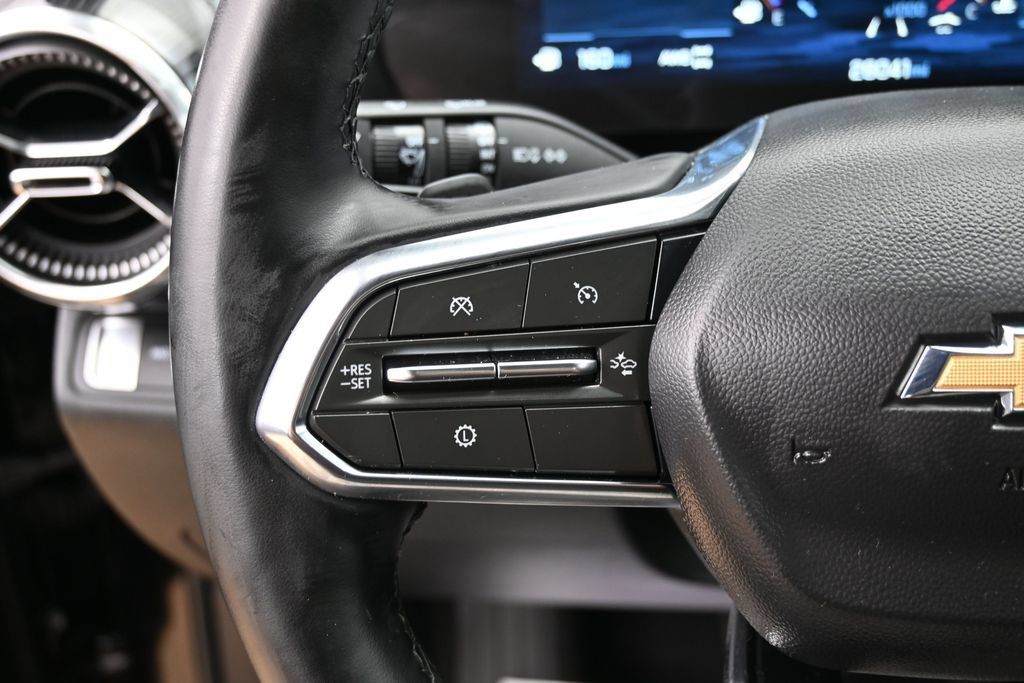 Used 2025 Chevrolet Equinox LT AWD/4WD image 27