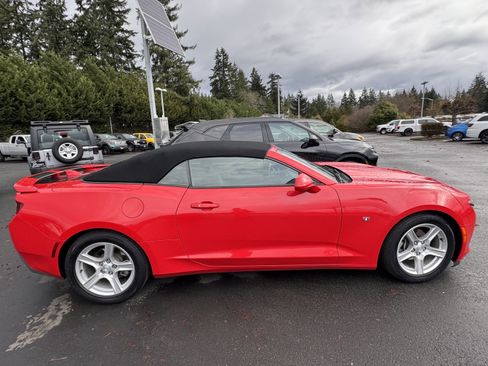 Used 2017 Chevrolet Camaro LT image 5