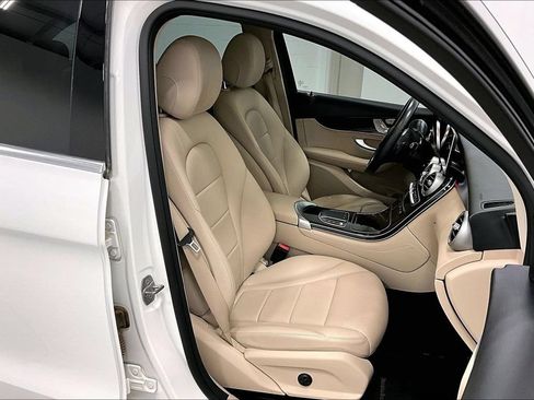 Used 2020 Mercedes-Benz GLC 300 4MATIC image 9