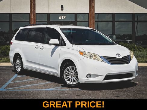 Used 2013 Toyota Sienna XLE FWD image 1