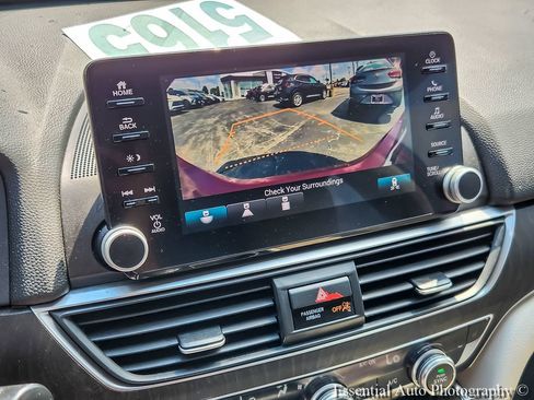 Used 2018 Honda Accord EX image 14