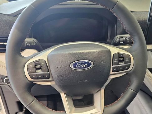 New 2025 Ford Explorer Active w/ Active Comfort Package image 13