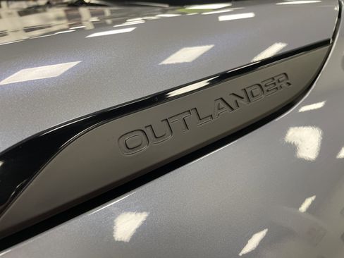 New 2025 Mitsubishi Outlander AWD image 26