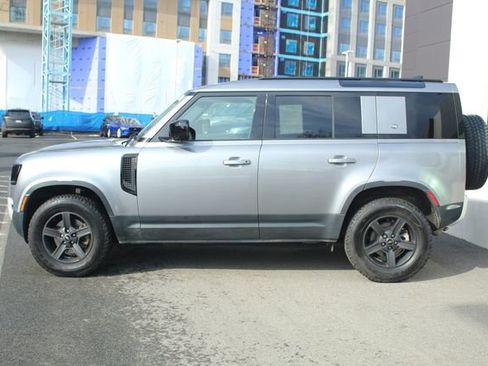 Used 2023 Land Rover Defender 110 image 6