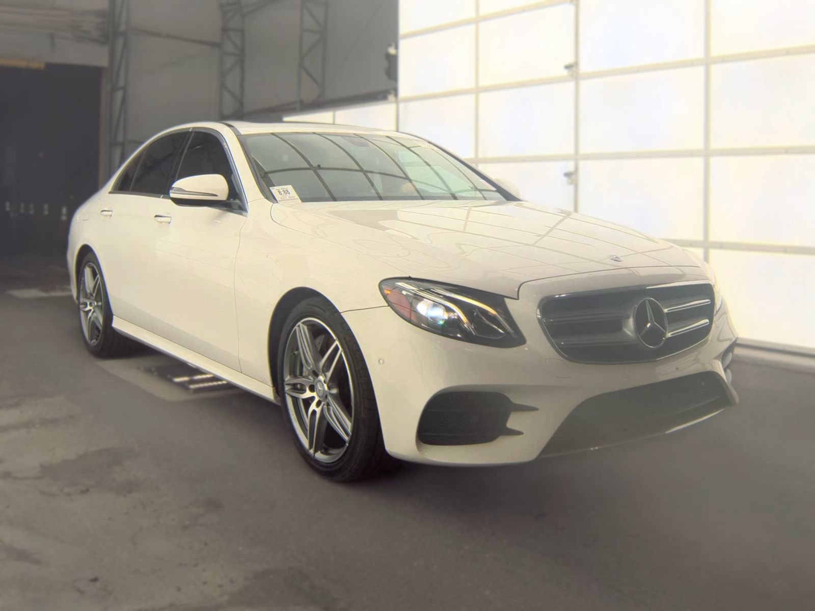 Used 2017 Mercedes-Benz E 300 4MATIC image 4