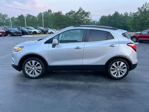 Used 2020 Buick Encore Preferred AWD/4WD image 5