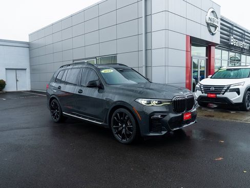 Used 2022 BMW X7 xDrive40i w/ M Sport Package image 28