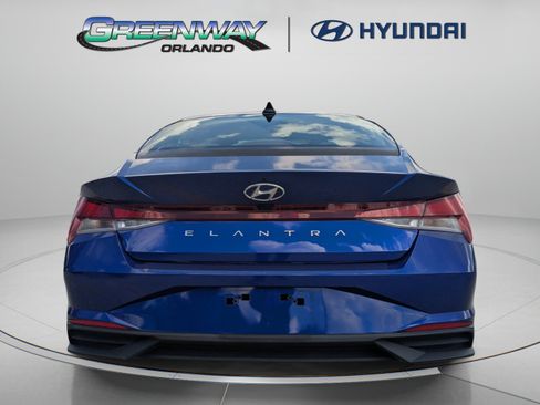 Used 2023 Hyundai Elantra SEL FWD image 7