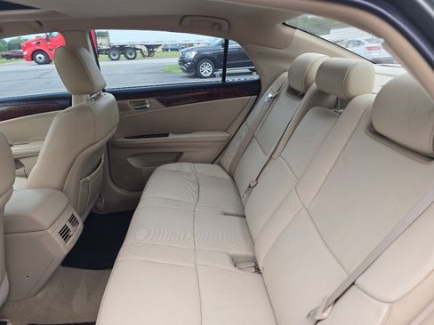 Used 2011 Toyota Avalon Limited FWD image 12
