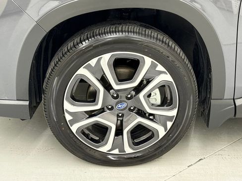 Certified 2025 Subaru Ascent Limited image 10