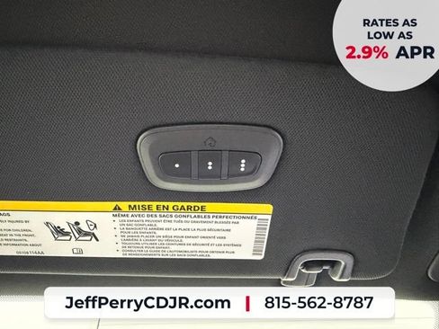 New 2027 Chrysler Pacifica Select AWD/4WD image 21