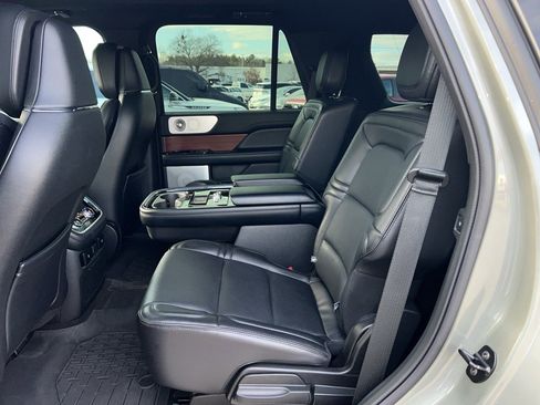 Used 2019 Lincoln Navigator Reserve image 22
