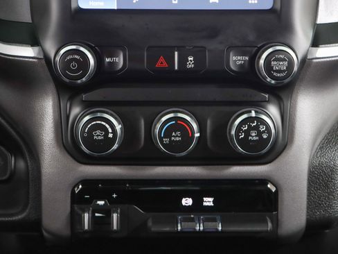 Used 2022 RAM 2500 Big Horn w/ Cold Weather Group image 19