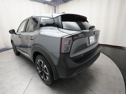 Certified 2025 Nissan Kicks SV image 33