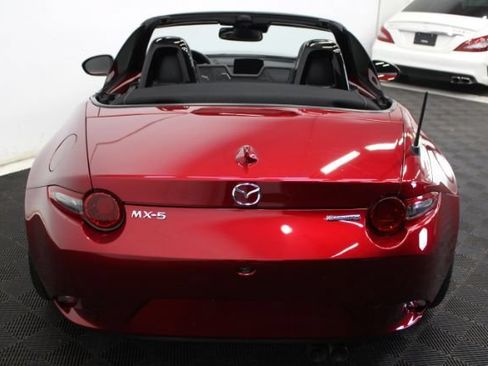 Used 2022 MAZDA MX-5 Miata Grand Touring w/ Weather Package RWD image 12