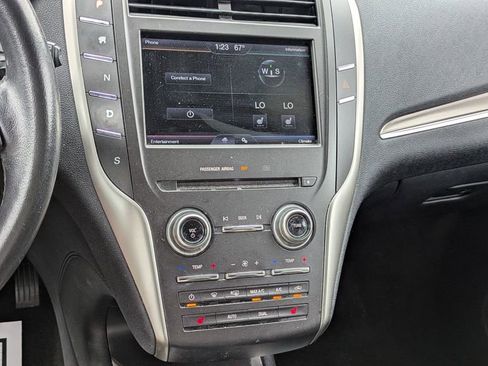 Used 2015 Lincoln MKC FWD image 10
