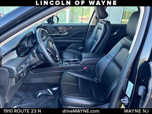 Certified 2023 Lincoln Corsair AWD w/ Rear Removable Package Tray image 12