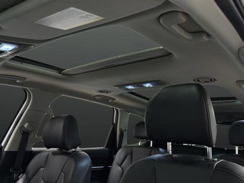 Used 2024 Kia Telluride SX AWD/4WD image 12