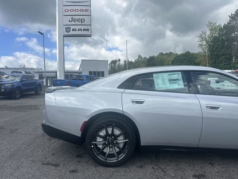 New 2026 Dodge Charger Scat Pack w/ Blacktop Package AWD/4WD image 4