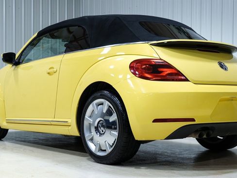 Used 2013 Volkswagen Beetle 2.5 image 5