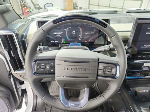 New 2026 GMC Hummer EV 4x4 Crew Cab image 23