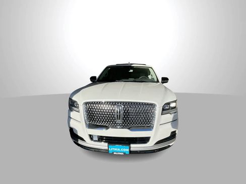 Used 2022 Lincoln Navigator L Reserve image 3