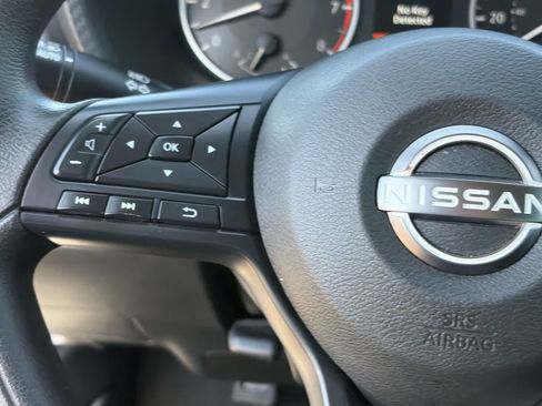 Used 2025 Nissan Sentra S FWD image 11