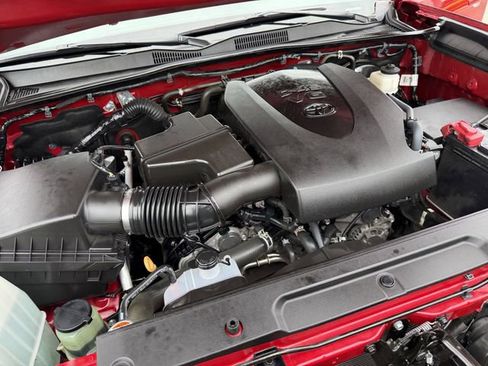 Used 2022 Toyota Tacoma SR5 RWD image 25