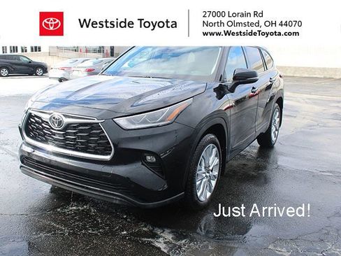 Used 2023 Toyota Highlander Limited image 1