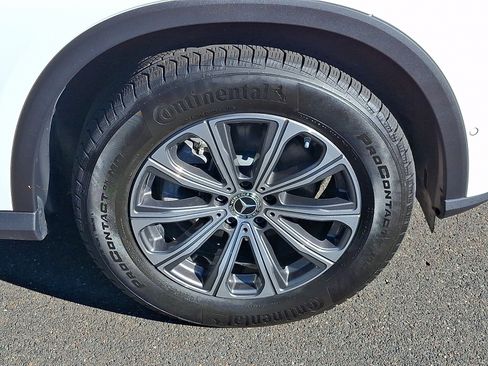 Used 2026 Mercedes-Benz GLC 300 4MATIC image 8