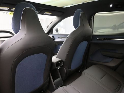 New 2026 Volvo EX30 Cross Country Ultra w/ Protection Package Premier AWD/4WD image 19