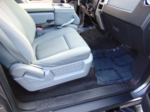 Used 2011 Ford F150 XLT w/ XLT Chrome Pkg RWD image 12