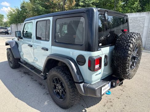 Used 2024 Jeep Wrangler Unlimited AWD/4WD image 3
