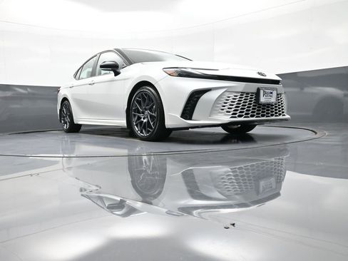 Certified 2025 Toyota Camry XSE image 28