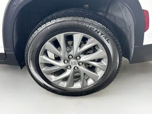 Used 2025 Buick Enclave Preferred image 11