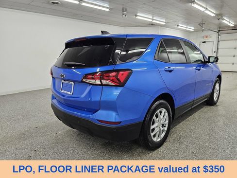 Used 2024 Chevrolet Equinox LS w/ LS Convenience Package FWD image 4