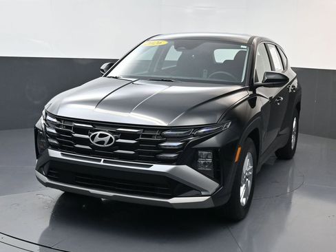 Used 2026 Hyundai Tucson SE FWD image 8