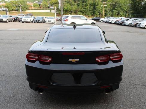 Used 2022 Chevrolet Camaro LT RWD image 4