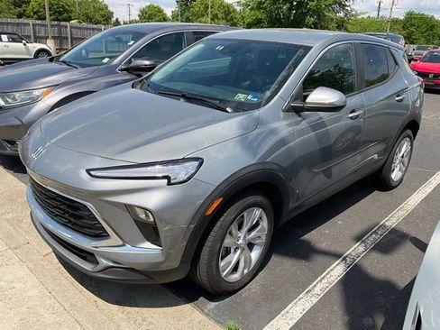 Used 2025 Buick Encore GX Preferred AWD/4WD image 1