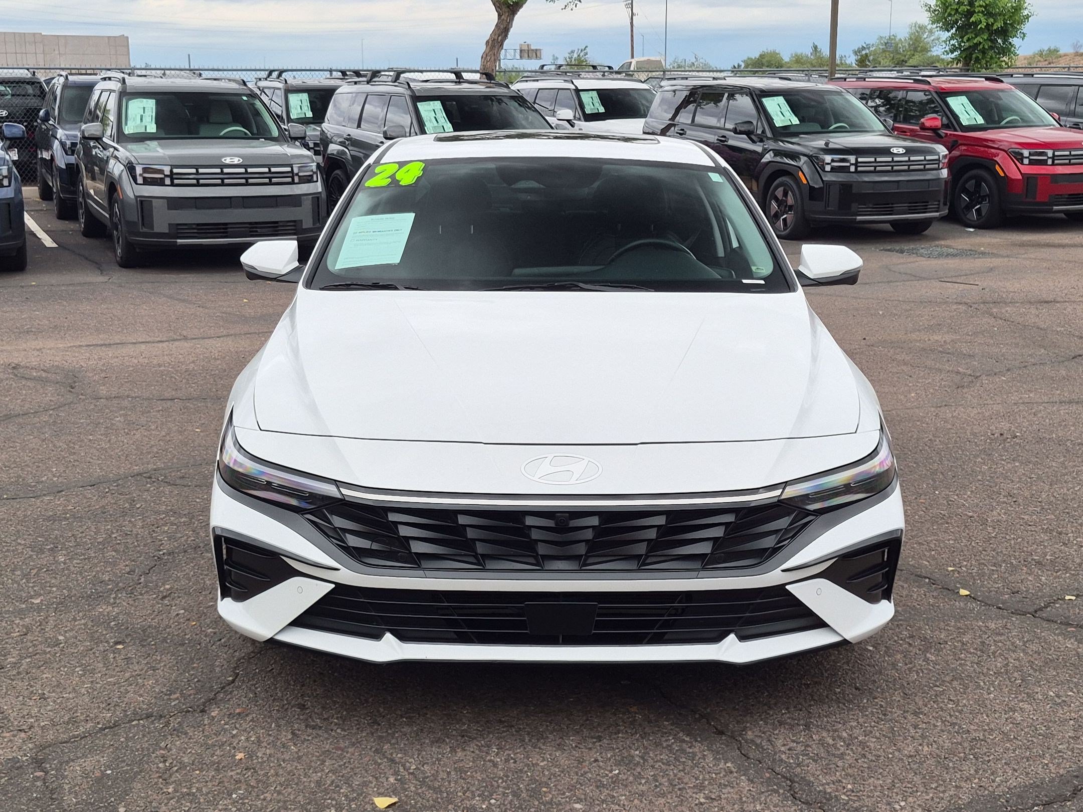 Used 2024 Hyundai Elantra Limited FWD image 2