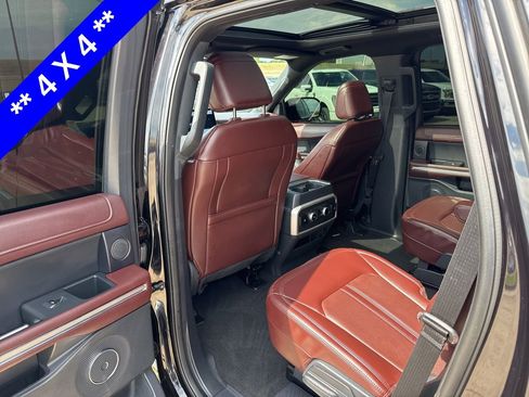 Used 2024 Ford Expedition Limited AWD/4WD image 8