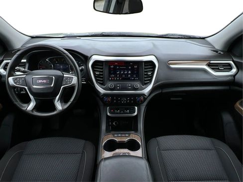Used 2023 GMC Acadia SLE FWD image 4