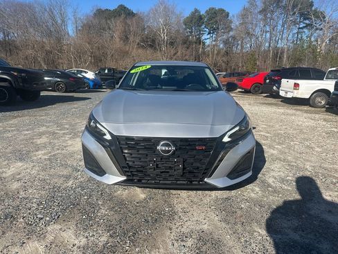 Used 2024 Nissan Altima 2.5 SR image 8