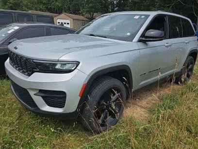 Used 2023 Jeep Grand Cherokee Altitude
