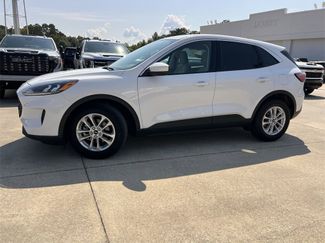 Used 2021 Ford Escape SE image 1