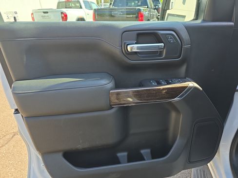 Used 2021 GMC Sierra 1500 SLE AWD/4WD image 16