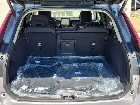 Certified 2026 Volvo XC60 B5 Plus w/ Climate Package AWD/4WD image 17