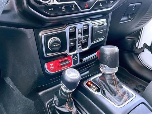 Used 2023 Jeep Gladiator Mojave w/ Cold Weather Group AWD/4WD image 23
